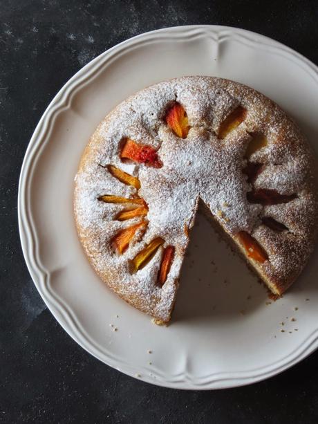 Cake integrale alle pesche e cardamomo