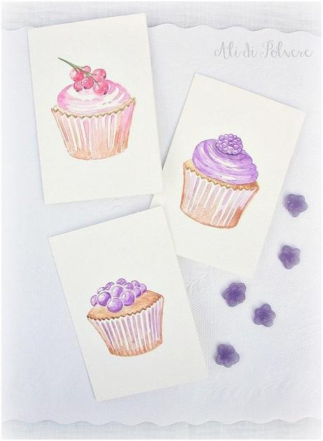 Inviti di per una festa di compleanno: i cupcakes alla frutta Inviti di per una festa di compleanno: i cupcakes alla frutta