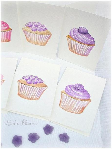 Inviti di per una festa di compleanno: i cupcakes alla frutta Inviti di per una festa di compleanno: i cupcakes alla frutta