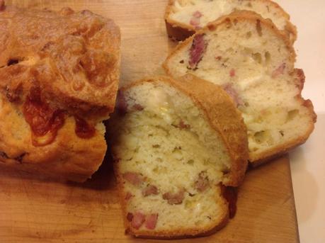 PLUMCAKE SALATO CON SOLO ALBUMI SALSICCIA E FORMAGGIO IMG_9460.JPG