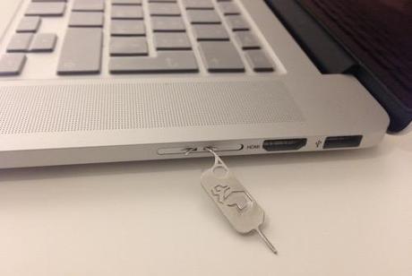 Nifty MiniDrive, elegante soluzione per MacBook Pro Nifty MiniDrive, elegante soluzione per MacBook Pro