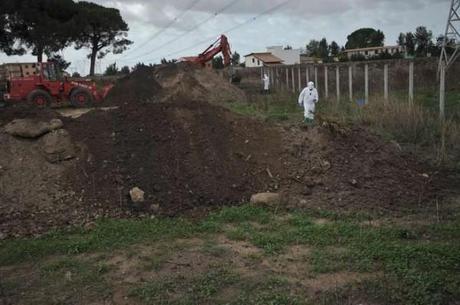 Fusti tossici di Ercolano, oggi don Marco Ricci in diretta su Raitre rifiuti