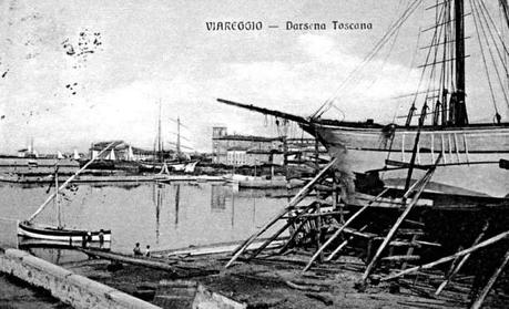 Viareggio - Velieri nella darsena Toscana - Foto Archivio e Centro Documentario e Storico di Viareggio