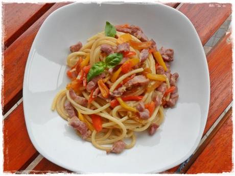 spaghetti prosciutto crudo peperoni