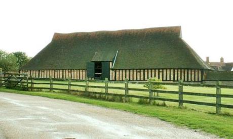 The_wheat_barn_at_Cressing_Temple,_Essex_-_geograph.org.uk_-_255587