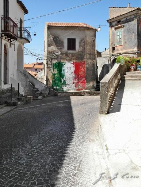 Calabria: Tortora, il paese della Zafarana dove i bambini giocano ancora a palla
