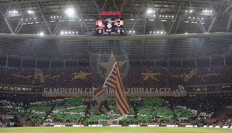 (VIDEO)Coreografia Galatasaray - Fenerbahçe 18.10.2014