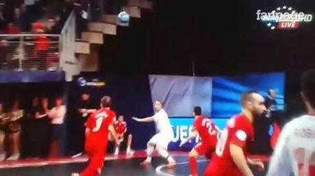 (VIDEO)Sforbiciata di Eder Lima in Portogallo-Russia di calcio a 5