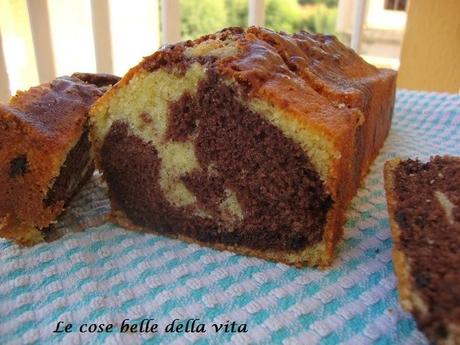 Plum cake alla panna variegato al cioccolato