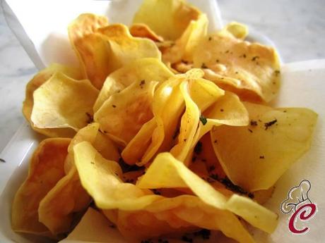 Chips di patate senza frittura: l'incontro tra curiosità, aspettativa, desiderio e gusto