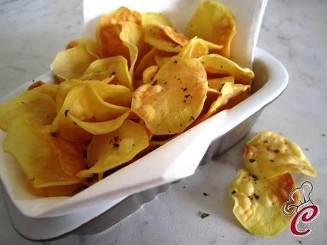 Chips di patate senza frittura: l'incontro tra curiosità, aspettativa, desiderio e gusto