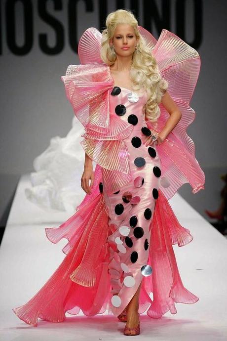 Barbie modella per Moschino