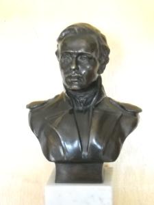 Busto in bronzo di Michail Lermontov che si trova nel mio studio