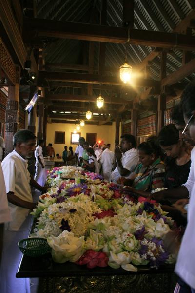 Tempio del Dente, Kandy, Sri Lanka, viaggiandovaldi