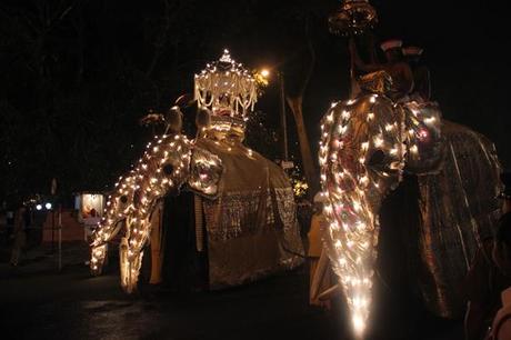 Esala Perahera, Kandy, Sri Lanka, viaggiandovaldi