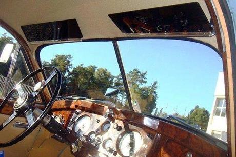 Auto d’epoca e non solo. Il Tour della Penisola approda in Campania Jaguar XK 140 del 1954 - interni