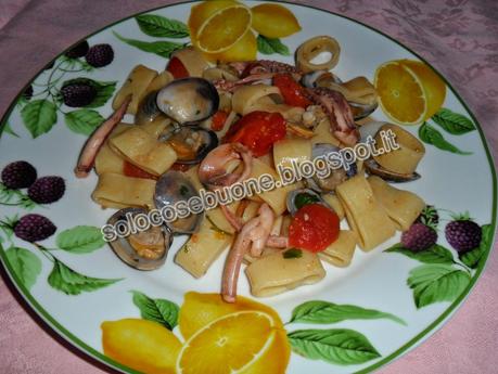 Calamarata con vongole e totani