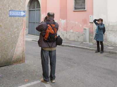 Lodi all'etica, meglio se donna.