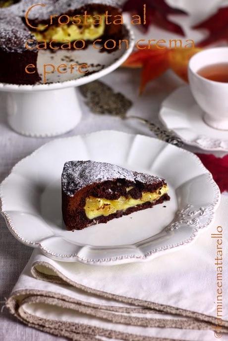 Crostata al cacao con crema e pere