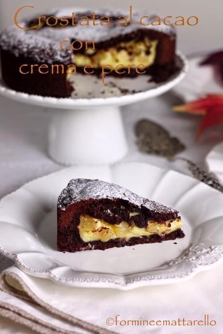 Crostata al cacao con crema e pere