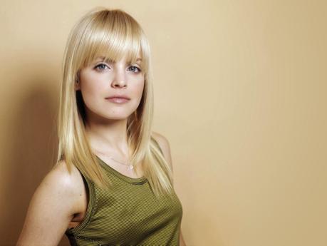 Mena Suvari a caccia di demoni in South of Hell e il debutto di Steve McQueen in tv con Codes of Conduct