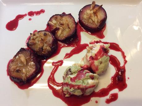 PRUGNE ROSSE CARAMELLATE CON MANDORLE IMG_0258.JPG
