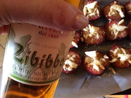 PRUGNE ROSSE CARAMELLATE CON MANDORLE IMG_0240.JPG