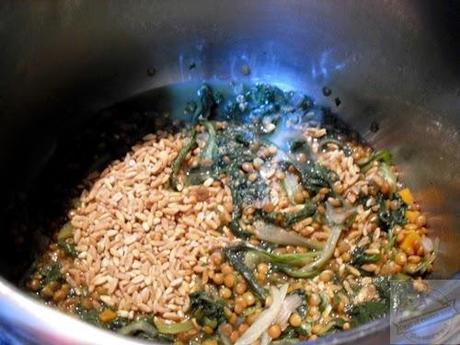 Minestra di Lenticchie con Farro e Bietole