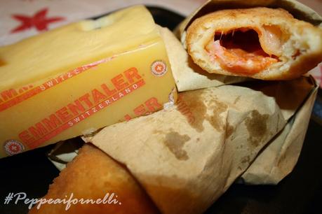 Panzerotti pugliesi con Emmentaler DOP.