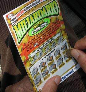 Ispica: compra un ‘gratta e vinci’ da 1 euro e ne vince 192 mila gratta_e_vinci-sicilia