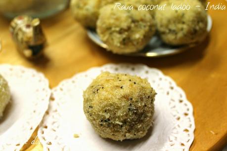 Coconut ladoo e Rava coconut ladoo - i dolcini delle feste (India)