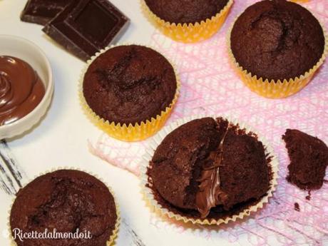 Muffin al cioccolato con cuore di nutella