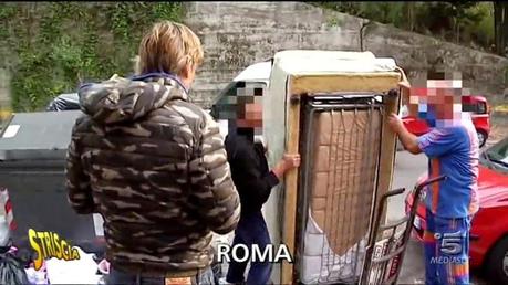 Rovistatori, topi, sversamenti abusivi anche davanti alle telecamere accese. Striscia la Notizia documenta lo scandalo rifiuti a Roma