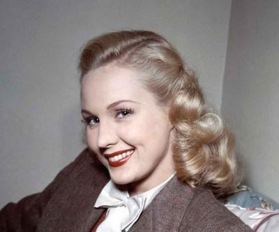 1940s-makeup-From-Summer-to-Autumn-1948-Virginia-Mayo-2-400x332