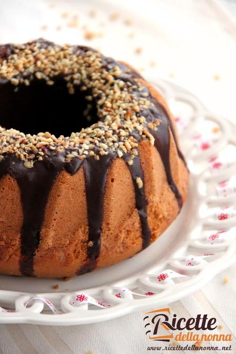 Ciambella alle mandorle e cioccolato