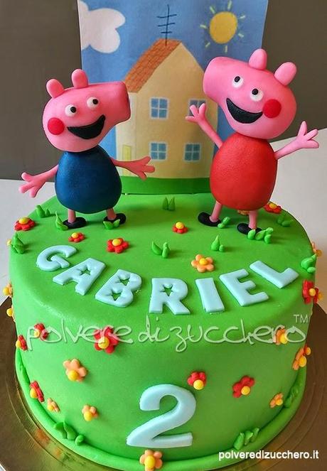 torta decorata peppa e george pasta di zucchero polvere di zucchero