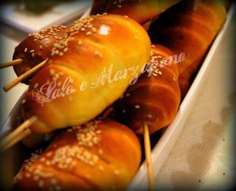 HOT DOG IN PASTA BRIOCHE DOLCE-SALE (RICETTA MONTERSINO)