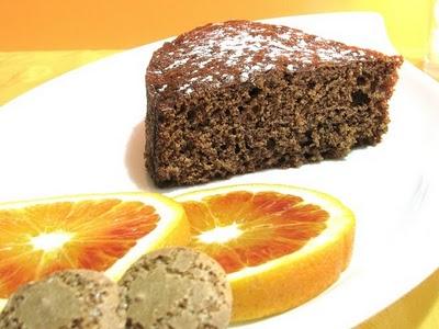 UN MONDO DI COCCOLE - TORTA AL CIOCCOLATO CON ARANCIA E AMARETTI - ORANGE SCENTED CHOCOLATE CAKE