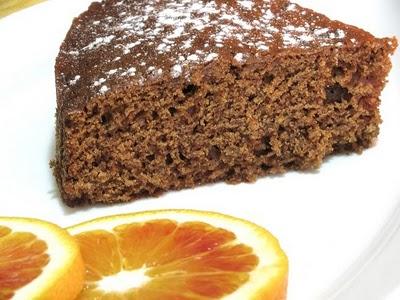 UN MONDO DI COCCOLE - TORTA AL CIOCCOLATO CON ARANCIA E AMARETTI - ORANGE SCENTED CHOCOLATE CAKE