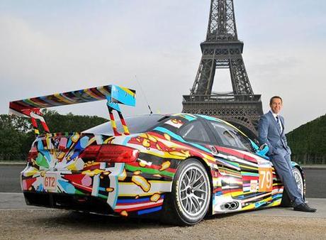 BMW Art Car: l’estro statunitense di Jeff Koons. FOTO GALLERY + VIDEO