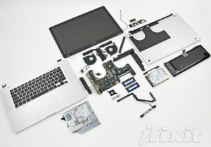 Schermata 2011 02 27 a 13.44.37 300x210 iFixit smonta il nuovo MacBook Pro