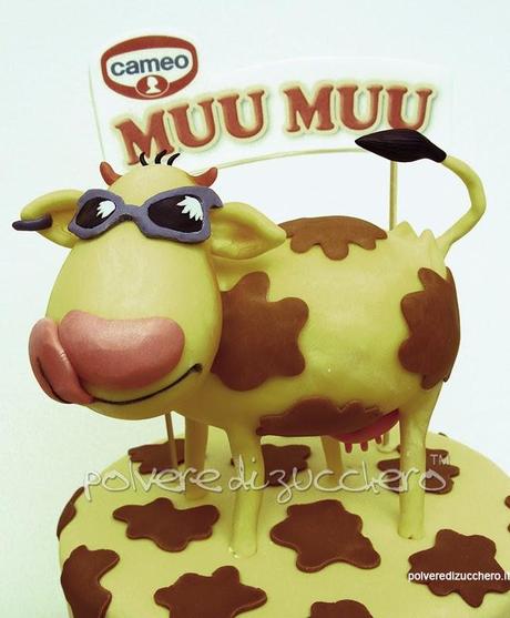 torta decorata vendita pasta di zucchero mucca muu muu cameo polvere di zucchero #auguriMuuMuuXAIL