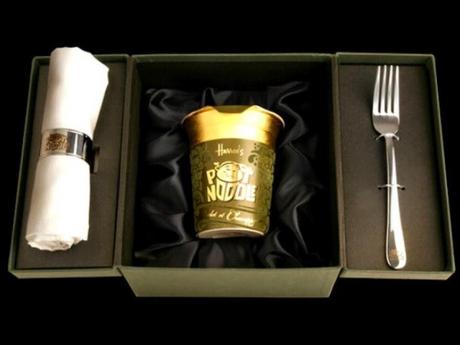 Per togliervi dall'imbarazzo Per togliervi dall'imbarazzo