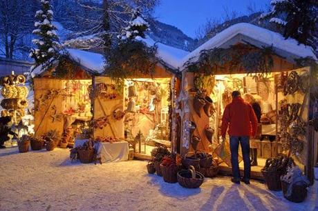 LIVIGNO (so). Idee artigianali per i regali di Natale ai mercatini di Livigno dal 29 novembre fino a gennaio