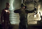 Le star di “Arrow” e “The Flash” anticipano i segreti del crossover