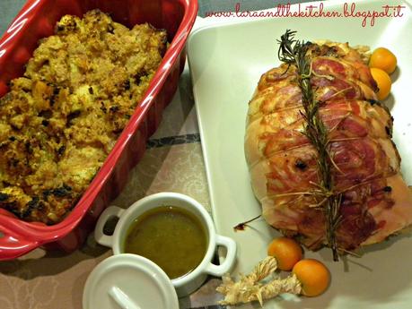 ROLLATA DI TACCHINO ARROSTO CON PERE, SALSICCIA E CASTAGNE, IN PIENO THANKSGIVING STYLE