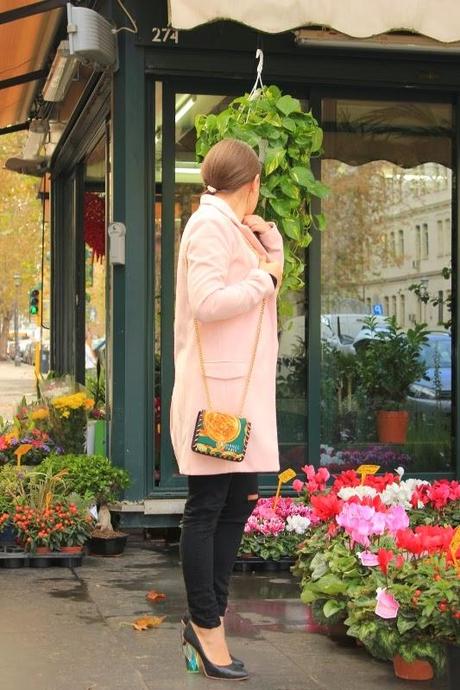Black and pink coat - OUT-FIT