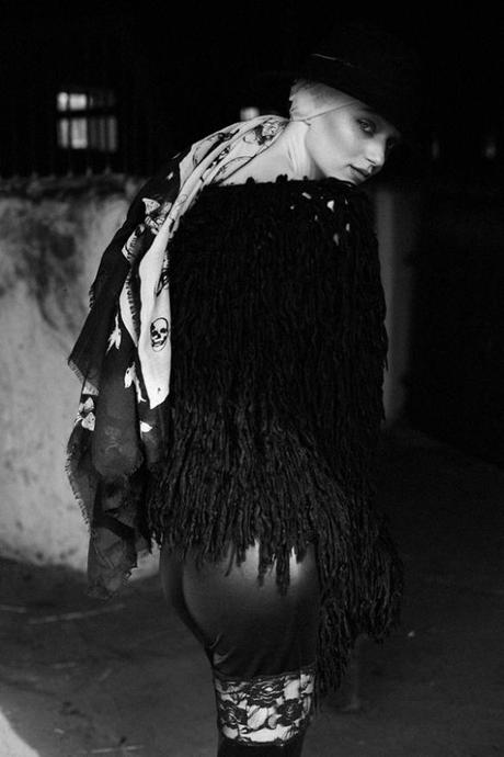 Black Horse-misseychelles-fashion-blog-7