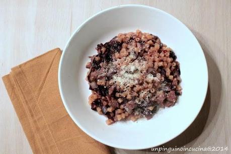 Ditalini risottati con radicchio e salsiccia Ditalini risottati con radicchio e salsiccia