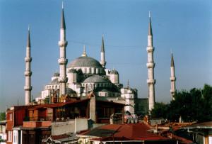 Il Papa in Turchia ha visitato la Moschea Blu (wikimedia commons)
